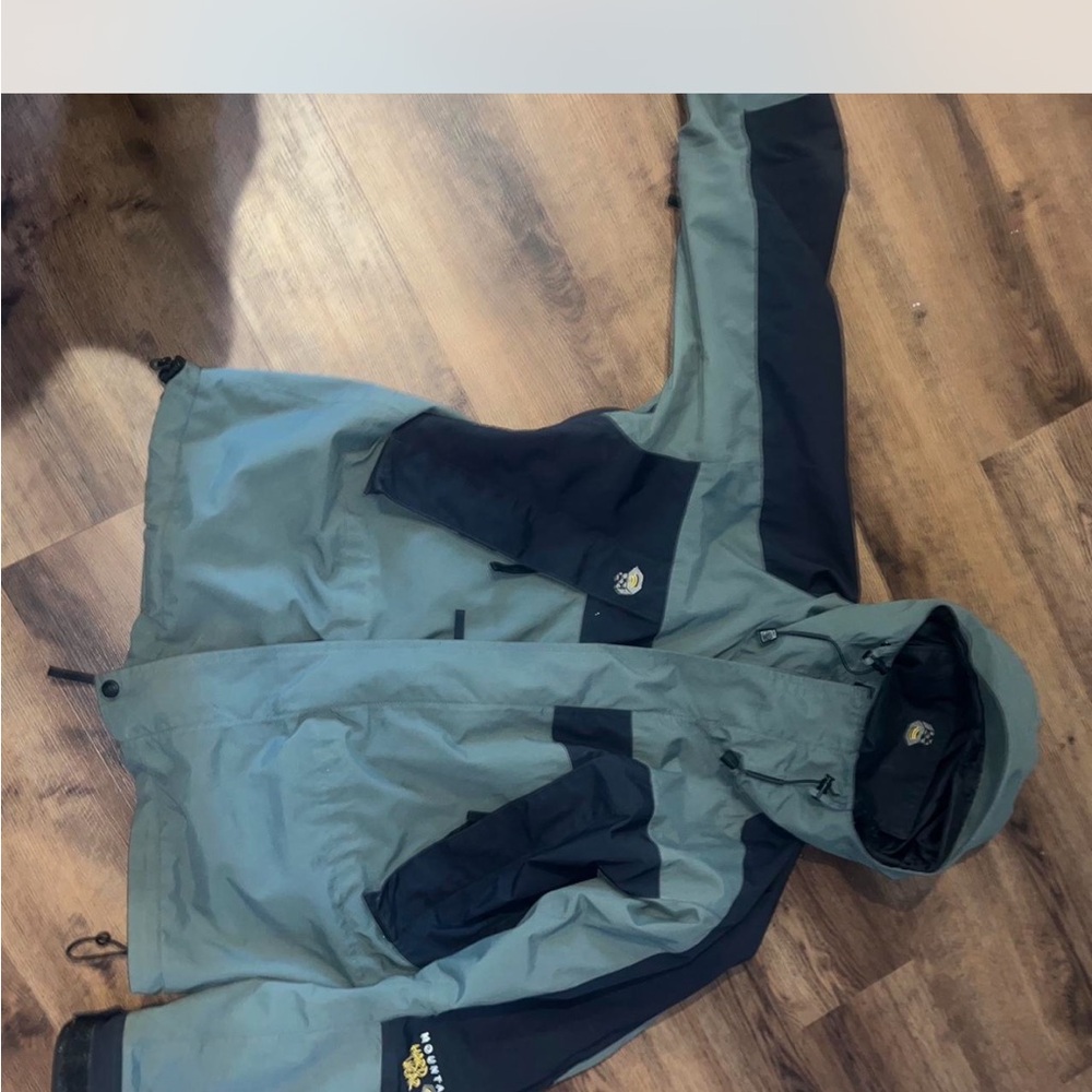 Mountain Hardwear vintage black like new